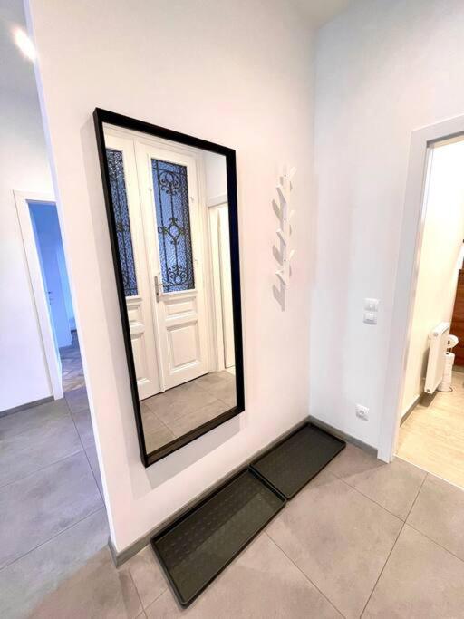 Brand New Spacious & Stylish Aptmt In City-Centre Viena Exterior foto